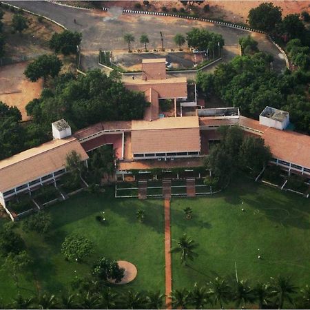 The Ashok Beach Resort Pondicherry Exterior foto