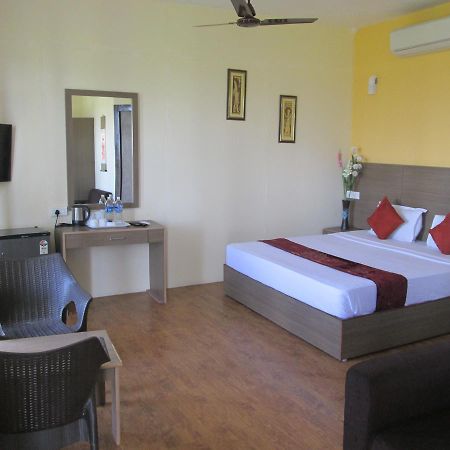 The Ashok Beach Resort Pondicherry Exterior foto