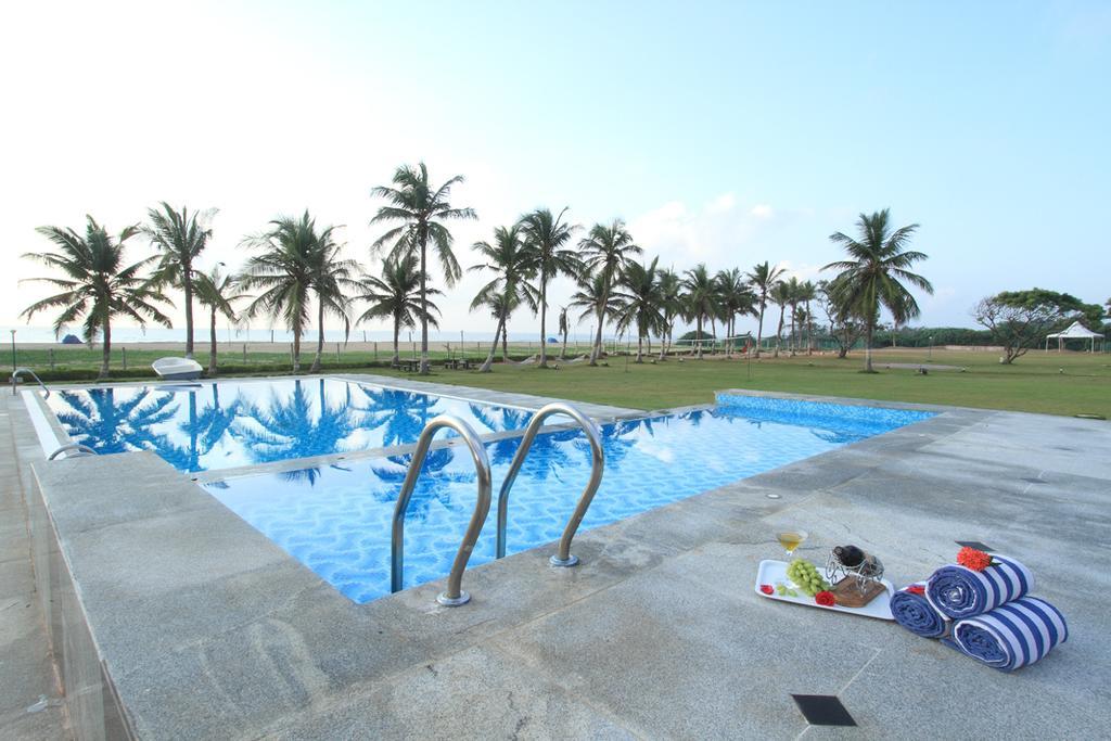 The Ashok Beach Resort Pondicherry Exterior foto