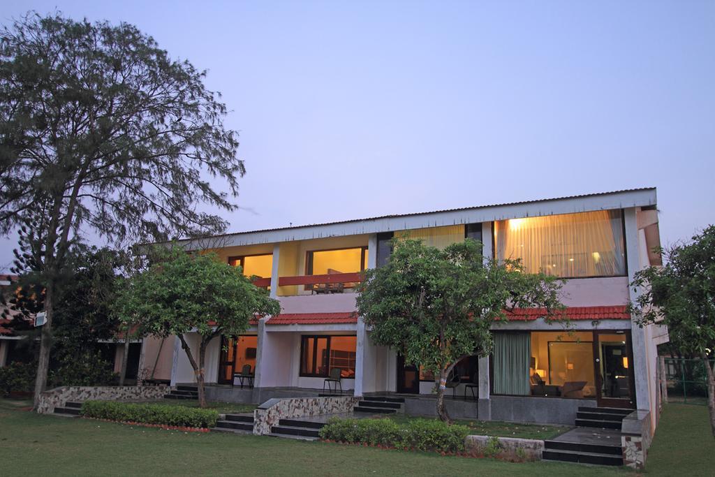 The Ashok Beach Resort Pondicherry Exterior foto