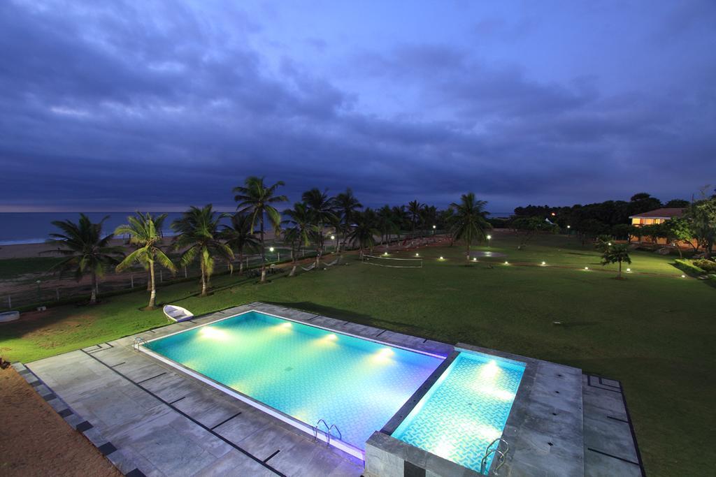 The Ashok Beach Resort Pondicherry Exterior foto