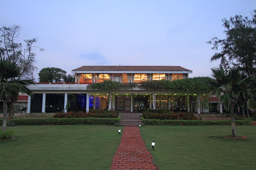 The Ashok Beach Resort Pondicherry Exterior foto