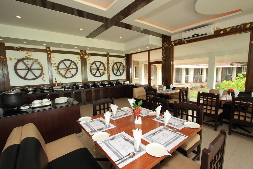 The Ashok Beach Resort Pondicherry Exterior foto