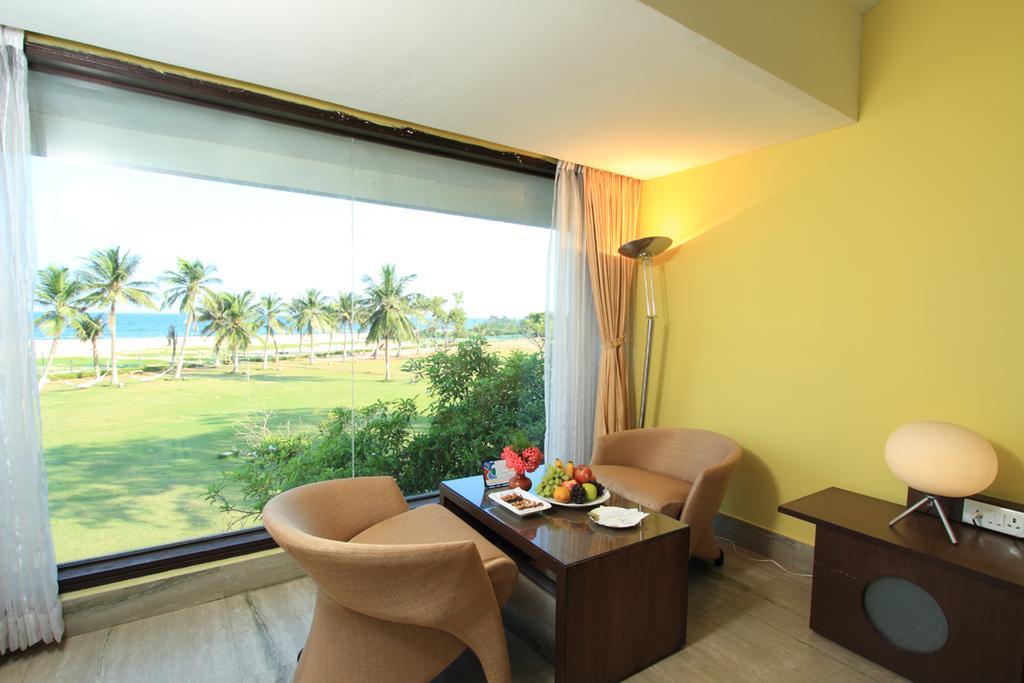 The Ashok Beach Resort Pondicherry Exterior foto